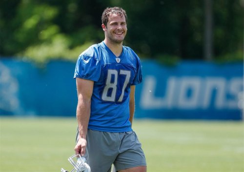 Former Iowa Tight End Sam LaPorta Impressing Dan Campbell Lions 
