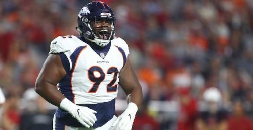 Broncos re-sign Zach Kerr to two-year deal
