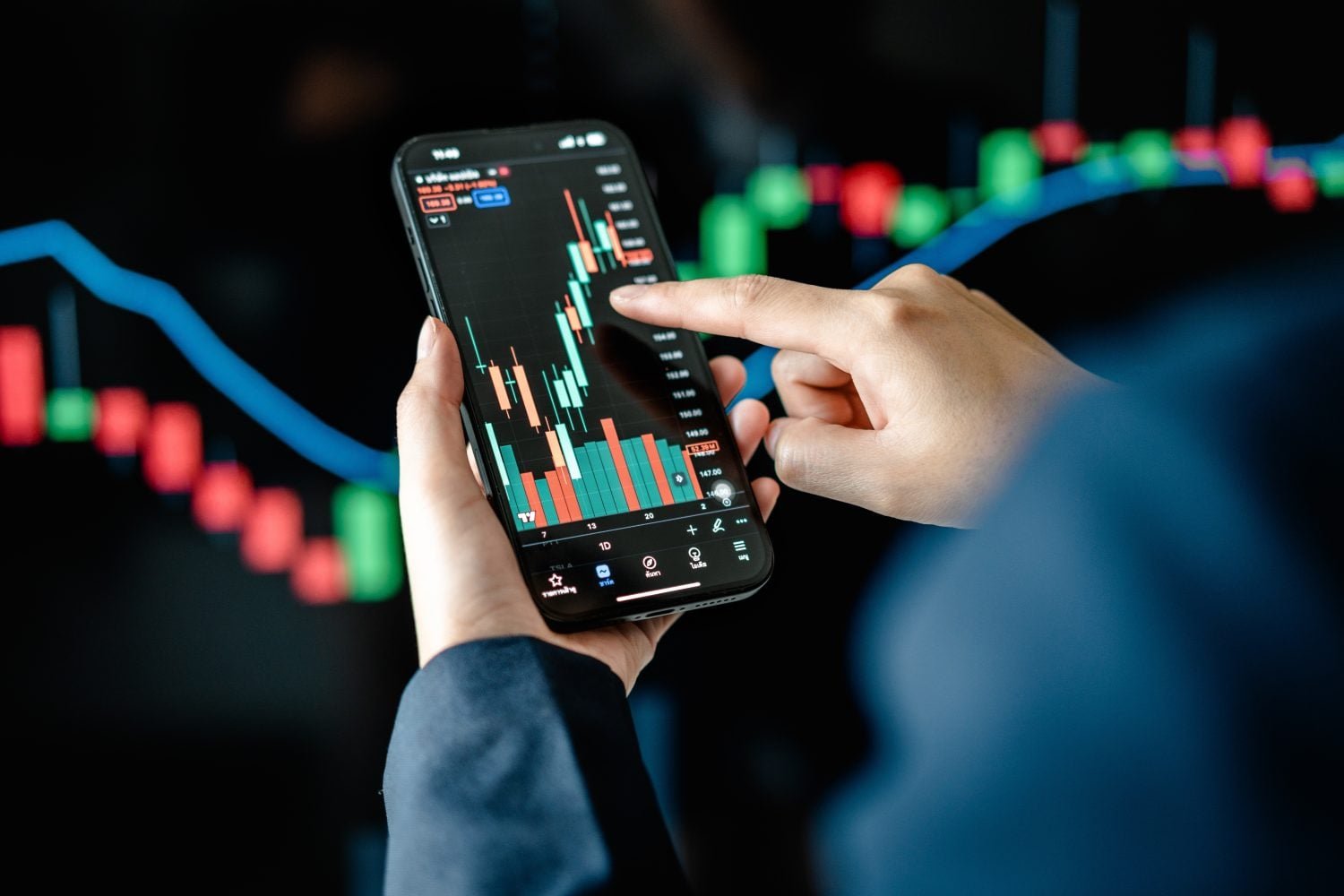 Which of Bitcoin, XRP, Ethereum, or Solana Recovers First?