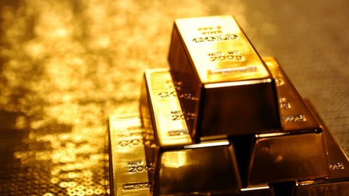 Dividend-Paying Gold Stocks Are on Fire and May Be the Best Hedge If the Market Blows Up