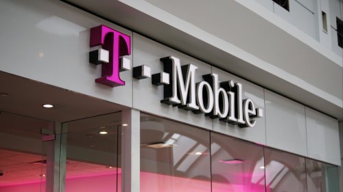 Verizon vs. T-Mobile: Which Carrier is Better? (Full Comparison)