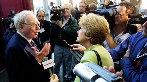 Warren Buffett Warned Investors: Grab Berkshire Hathaway’s Highest-Yielding Dividend Stocks Now