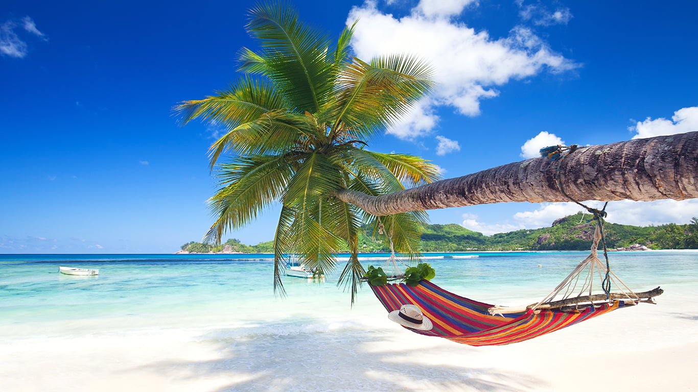 Family Saved $100 a Month for 12 Years for a Hawaii Vacation. Dave Ramsey: "You Have Put Too Much Psychological Bullcrap