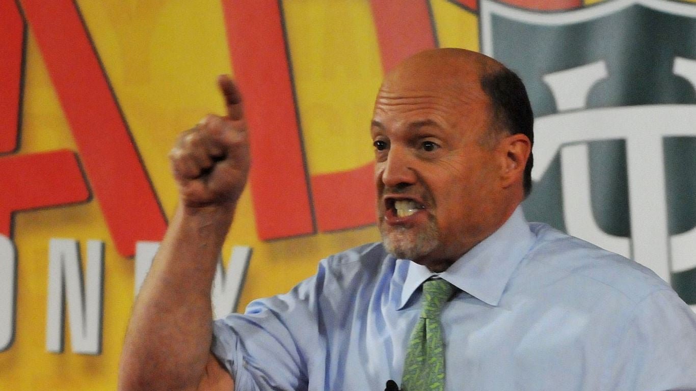 'Expect Corrections and Don't Rely on Hope': Cramer's Reality Check for a First-Time Homebuyer