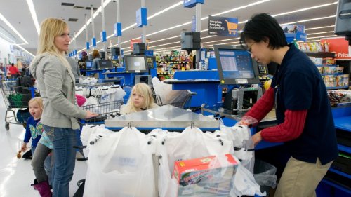 Did Walmart Cut Hundreds of Workers? No