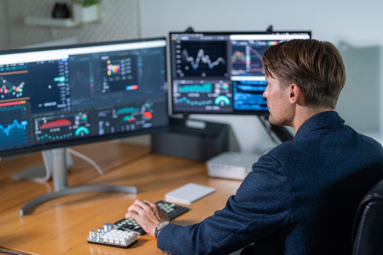 Can Bitcoin Reclaim $100k This Year After Slipping Below $80k? AI Models Weigh In
