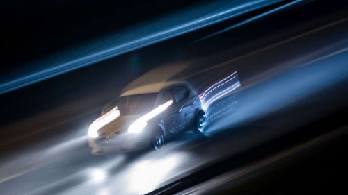 Strafbar? Millionär rast mit 417 km/h über deutsche Autobahn