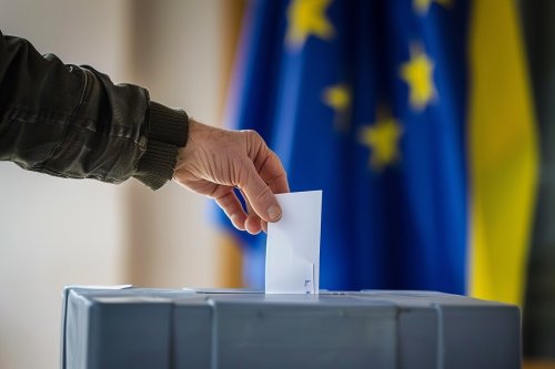Elections européennes: Raphaël Glucksmann a lancé sa campagne
