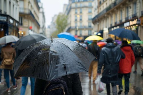 Après les orages, une dizaine de départements restent en alerte pluie ce vendredi