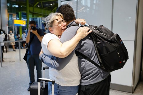 England to drop quarantine rule for fully jabbed arrivals from France