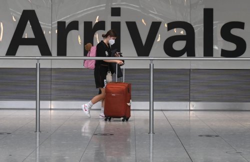 France lashes out at 'discriminatory' England quarantine rule