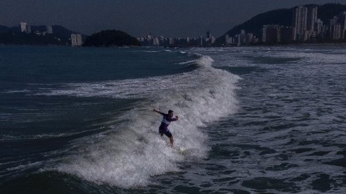 Surfing gives hope to Brazilians with disabilities