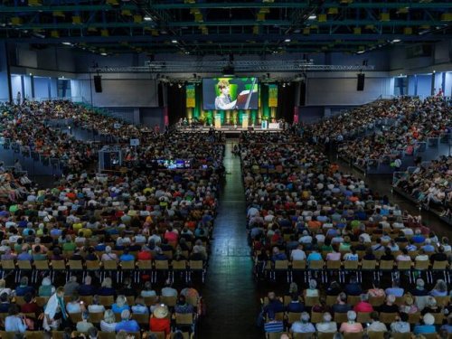 Wie predigt KI? Kirchentag will Antwort geben