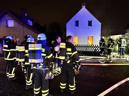 Brand in Hürth: Zwei Personen lebensgefährlich verletzt
