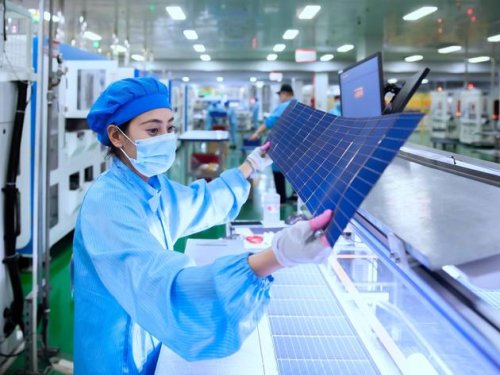 Solarschwemme aus China: Große Teile der Branche lehnen Strafzölle ab