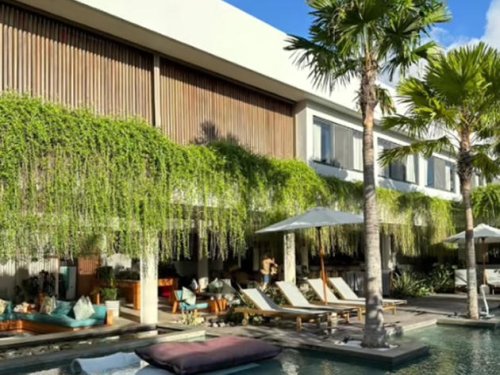 Britische Urlauberin möchte Airbnb-Haus auf Bali reservieren – und bucht versehentlich ein komplettes Hotel