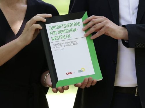 Parteitage billigen schwarz-grünen Koalitionsvertrag für NRW