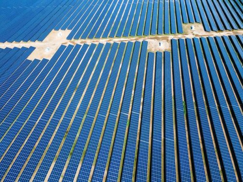 Mega-Solarpark in der Südeifel am Start