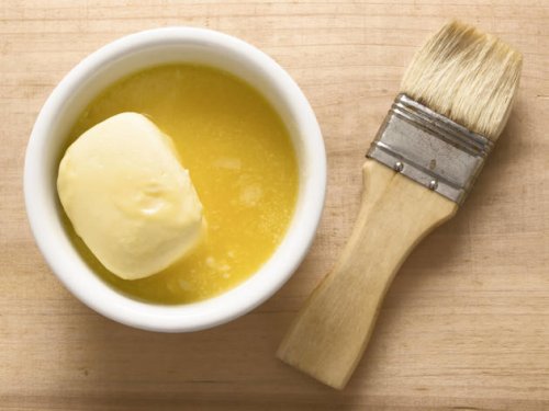 Flüssige Butter aus der Mikrowelle: Dieser Tipp verhindert die große Sauerei