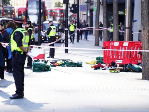 Drei Menschen in London niedergestochen