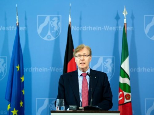 NRW-Justizminister Biesenbach: „Müssen über 2G-Regel am Arbeitsplatz nachdenken“