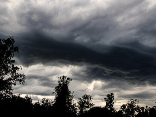 Unwetter in Deutschland: Tornados und Superzellen möglich – Wetterdienst warnt