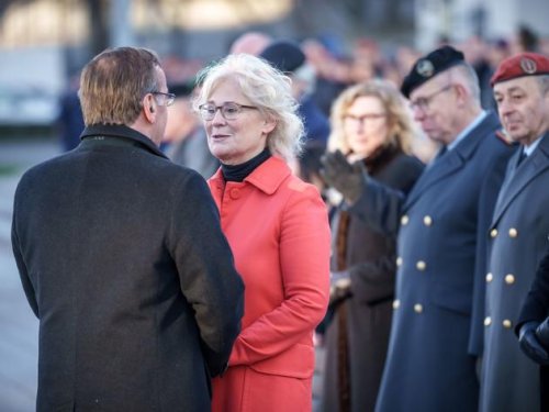 Großer Zapfenstreich für Lambrecht: Ex-Verteidigungsministerin wünscht sich vielsagenden Schlager-Song