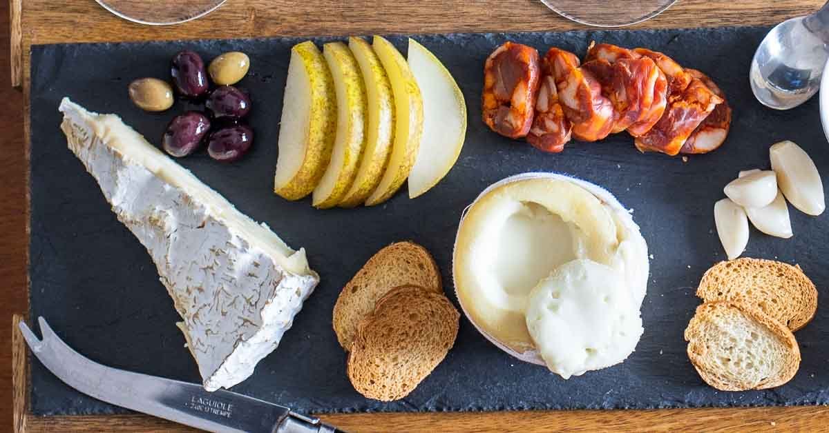 How to Make a Cheese Plate for Two