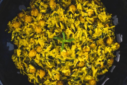 Quick & Healthy Turmeric Rice Recipe With Chickpeas & Spinach | Grains | 30Seconds Food