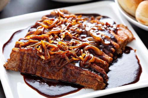 Simple Baked Brisket Recipe Has an Amazing Gravy (5 Ingredients)