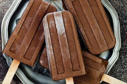 2-Ingredient Fudgesicle Recipe: No Need to Chase the Ice Cream Truck