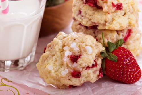 This Strawberry Shortcake Cookies Recipe Turns That Classic Dessert Into a Cookie