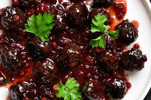 Cranberry Ground Beef Meatballs Recipe Is Sweet, Tart & Tangy