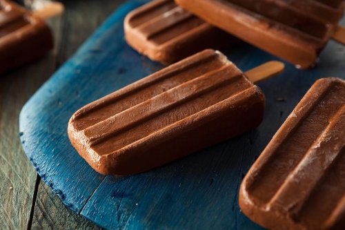 5-Ingredient Chocolate Fudge Ice Pops Recipe Is for Serious Adulting | Ice Cream | 30Seconds Food