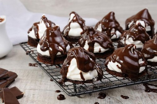 Dazzle Your Guests With This Chocolate Marshmallow Cookies Recipe (25 Minutes)