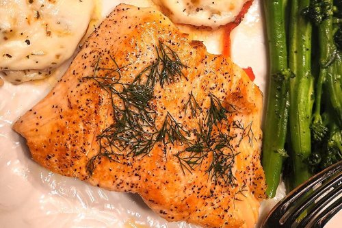 This Simple 3-Ingredient Dill Salmon Recipe Could Not Be Easier