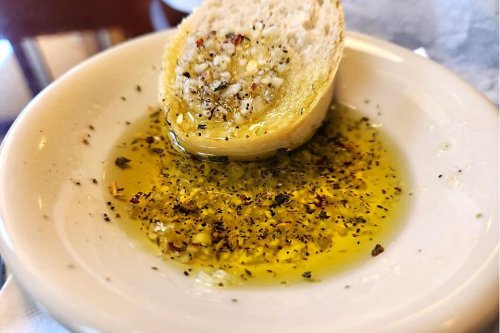 Garlic Olive Oil Recipe for Dipping Bread: This Italian Bread Dipping Oil Is Fantastic