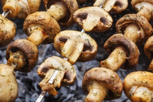 Vegetable Kebab Recipes: This Easy Grilled Garlic Mushroom Kebabs Recipe Is a Healthy Way to Grill