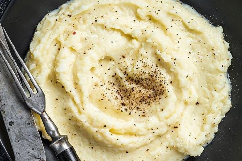 A Secret Ingredient Makes This Easy Mashed Potatoes Recipe the Creamiest (4 Ingredients) | Side Dishes | 30Seconds Food