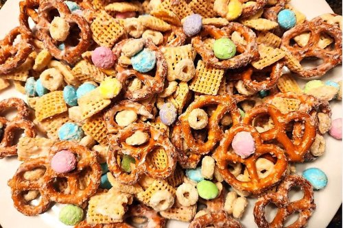 Bunny Bait Recipe: A Fun White Chocolate Snack Mix Recipe for Easter