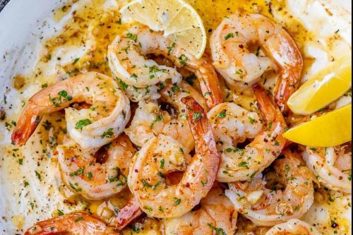 10-Minute Garlic Lemon Shrimp Recipe: Skimps on Time, Not Flavor