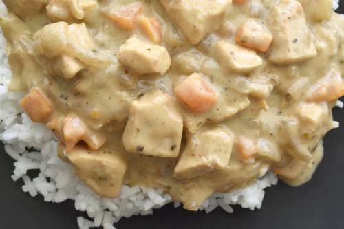 Chicken a la Crème Recipe Is Comfort Food From France (3 Ingredients, 25 Minutes)