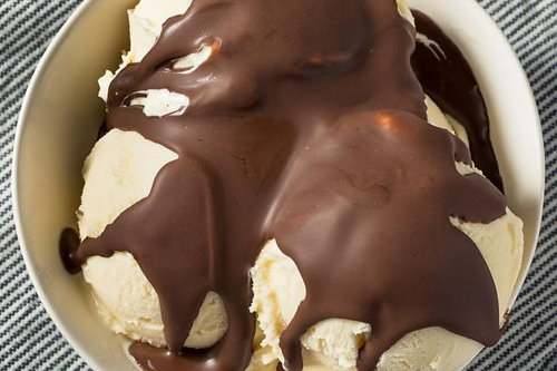This 2-Ingredient Chocolate Magic Shell Ice Cream Topping Recipe Will Blow Your Mind