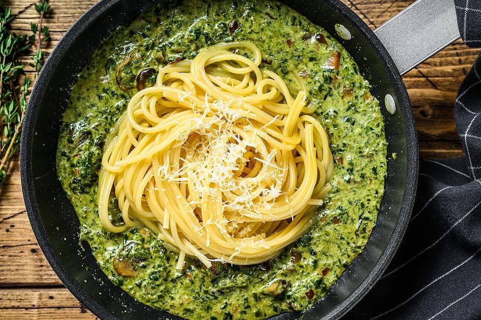 20-Minute Pasta Recipe With Creamy Spinach Sauce: A Fast, Nutritious Spaghetti Recipe | Pasta | 30Seconds Food