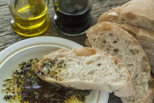 Herb Olive Oil Dip for Bread Recipe With Balsamic Vinegar: Dairy-free Italian Dipping Oil