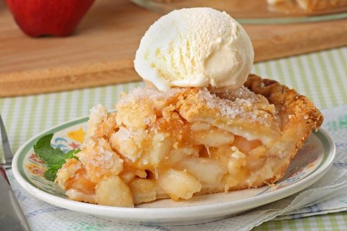 Classic Mile-High Apple Pie Recipe: Simple, Foolproof & Impressive