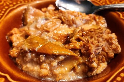 Overnight Cinnamon Apple Oatmeal Recipe Is Breakfast Without Lifting a Finger