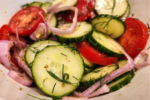10-Minute Fresh Tomato Cucumber Salad Recipe Is the Side Dish of Summer