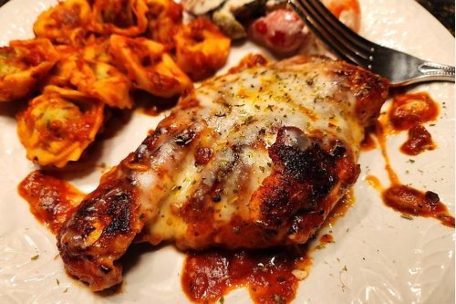 Italian Pizza Chicken Recipe Is a Winner Chicken Dinner (20 Minutes, 6 Ingredients)