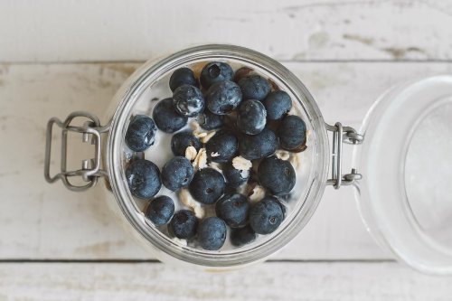 Overnight Oats Recipe: This Healthy Blueberry Walnut Overnight Oats Recipe Helps You Avoid the Morning Rush | Breakfast | 30Seconds Food